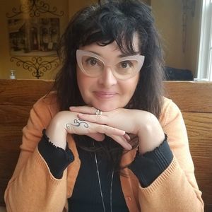 Meet your Posher, Kelly